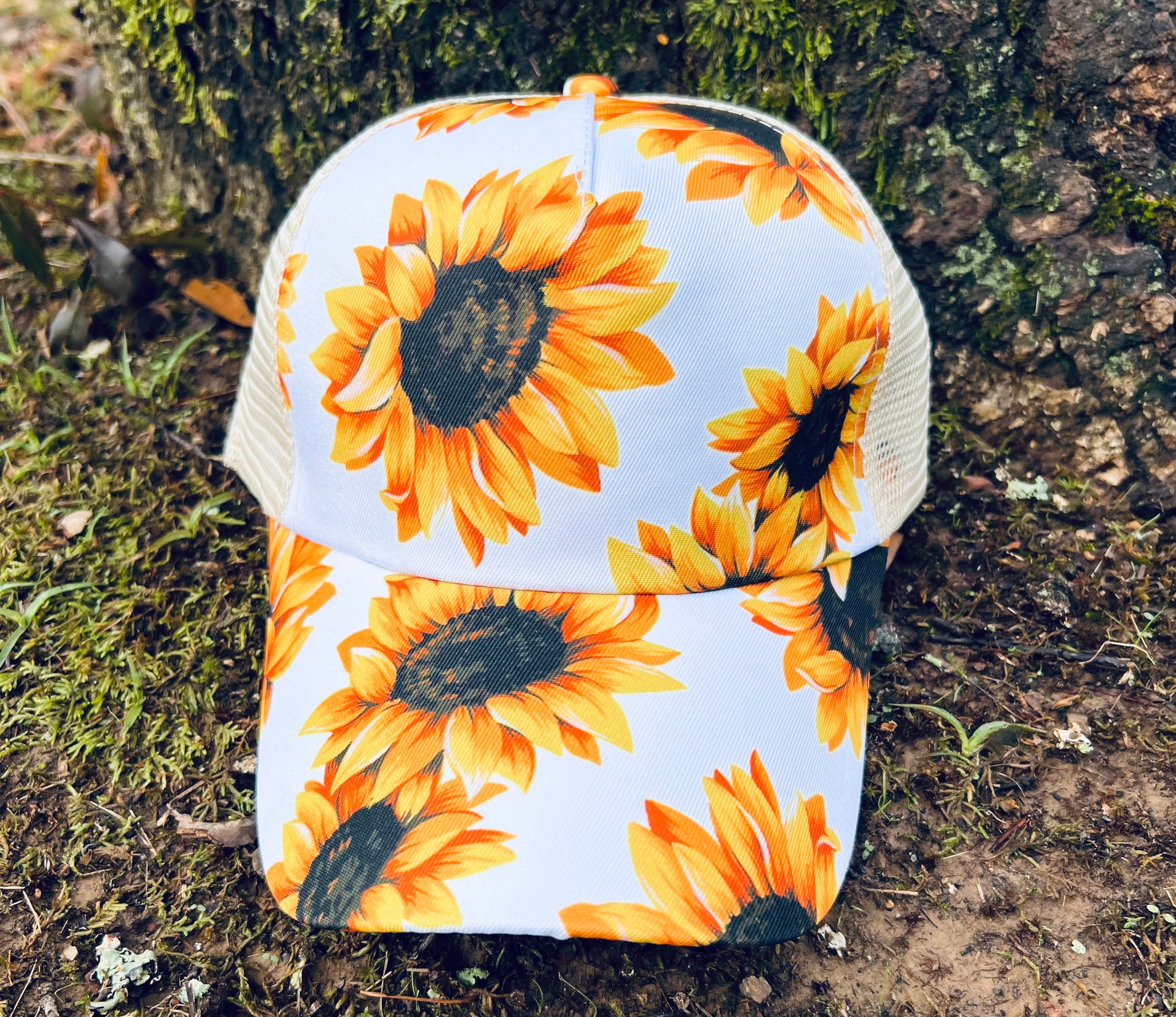 White Sunflower Criss Cross Hat